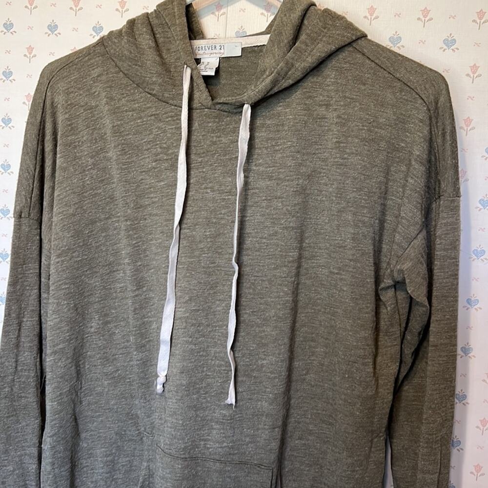 Forever 21 Medium Green Contemporary Lightweight Drawstring Hoodie - Picture 2 of 15